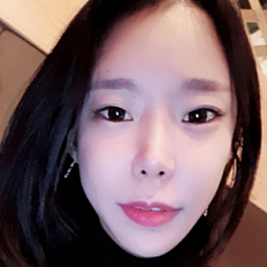계곡 살인 이은해, 구치소 감방서 A4 용지 카드로  우표 도박 ...철창 속에서도 끝나지 않은  ....
