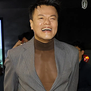 "역시 박진영"이라는 반응까지, 국감장에서 포착된 파격 시스루 패션
