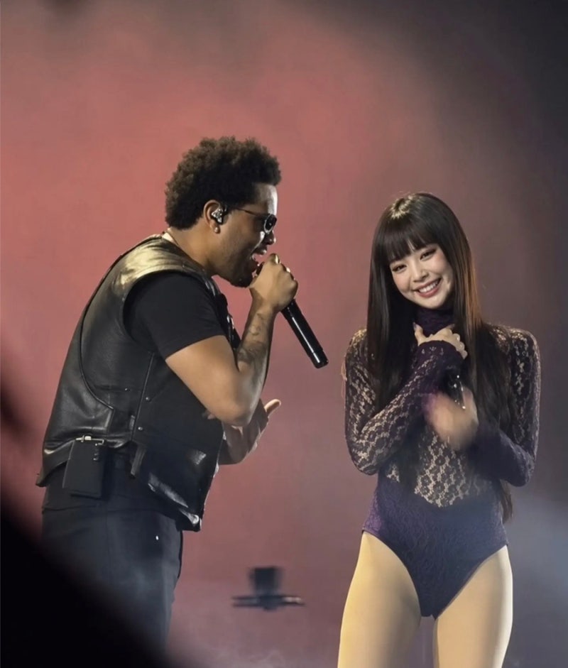 샤넬쇼 안 간 제니, 위켄드에게 “주말 오빠, 즐거운 공연해요”