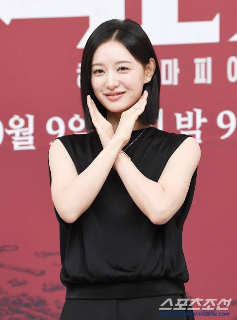 "10년 만에 단발 변신?" <b>닥터X</b>로 돌아오는 <b>김지원</b>, 확 달라진 칼단발 ....