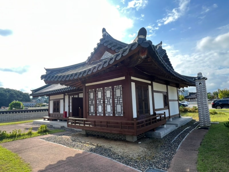 강릉오죽한옥마을 숙박 후기, 아이들과 함께한 특별한 한옥에서의 하룻밤! 객실·요금·야경....