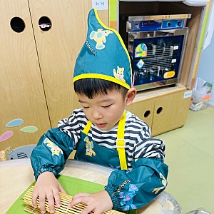 아이와 요리할 때 딱 좋은 오우아 스튜디오 어린이 앞치마 사용후기