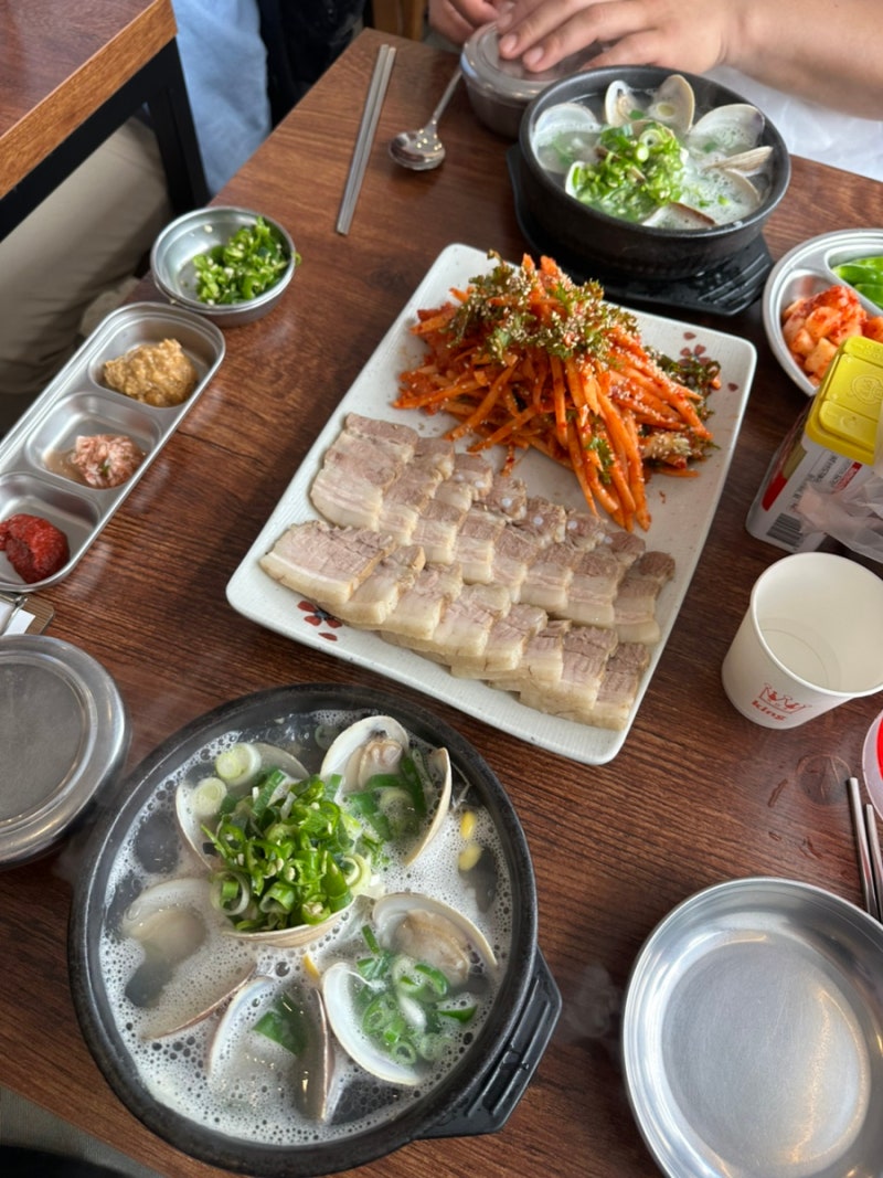 여수 해장국 현지인 추천 맛집 | 서대회무침과 바지락돼지국밥 후기 광장국밥