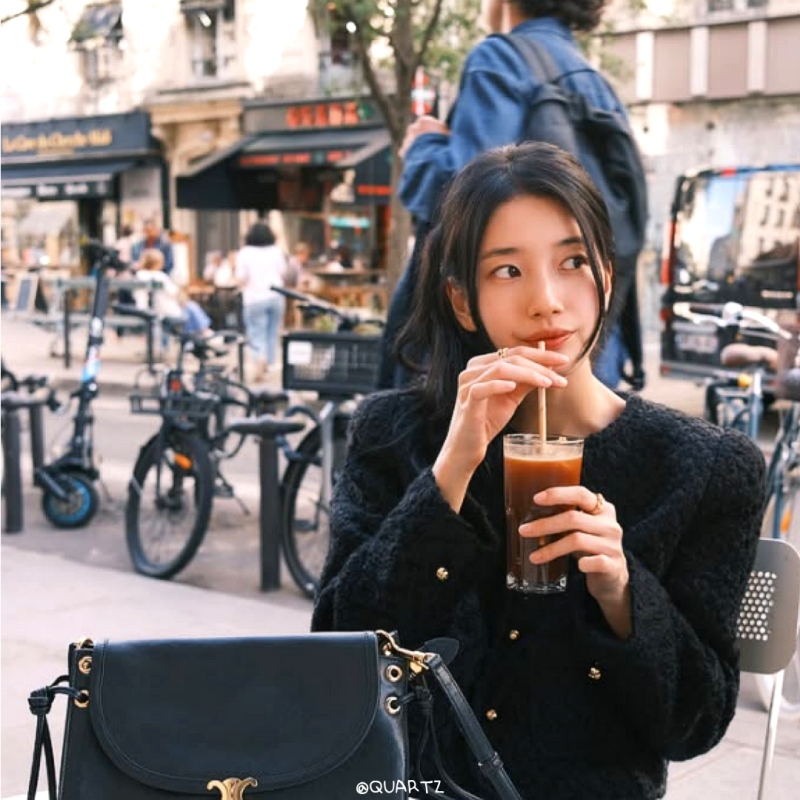 서른넘은 수지의 패션 스타일, 가성비 가방도 명품처럼 드는 이유