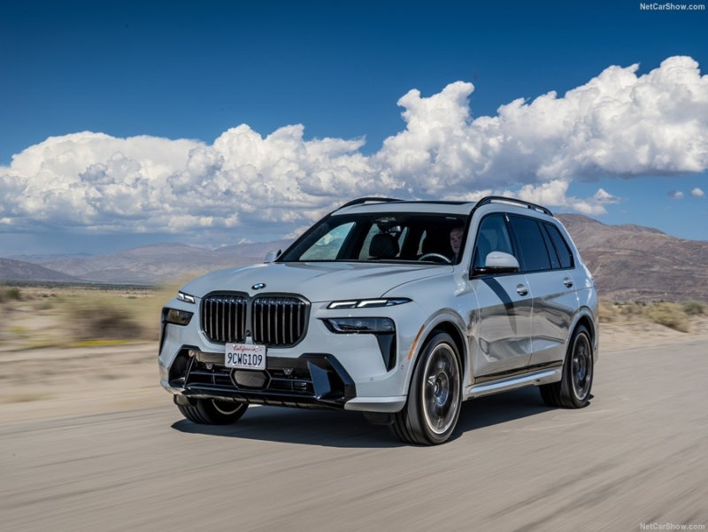 2026 BMW X7, 1억5천만원대 대형 SUV의 끝판왕?