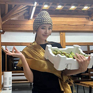 한글날에 카페 앞 '뒤집힌 태극기'… 김규리 논란, 비판 전에 확인할 게 있습니다