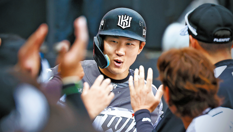48억 먹튀라던 최원준, 201안타로 KBO 10년 역사까지 새로 썼다는데