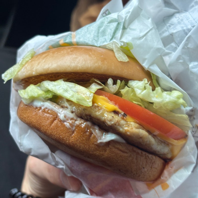 맥도날드 그릴드 치킨 모닝버거 후기｜가격, 칼로리, 담백한 맛