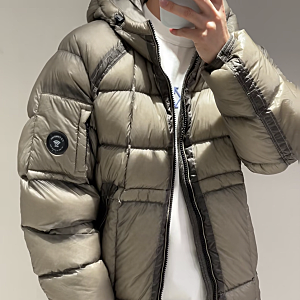 가볍게 겨울 나는 CP컴퍼니 디디쉘 패딩 남성 사이즈