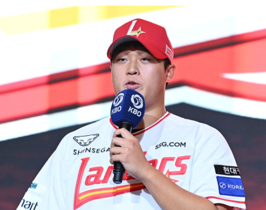 "신인 패기가 미쳤다" SSG 이윤성·곽도현, 김광현부터 조병현까지 롤모델과 경쟁 목표 공개! ....