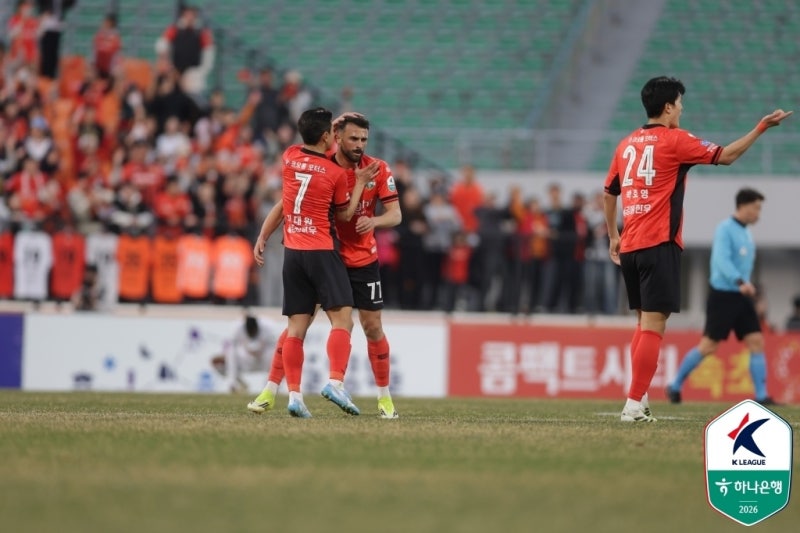 강원, 포항 2-0 승리 3위 상승, 파이널A 조기 확정 눈앞