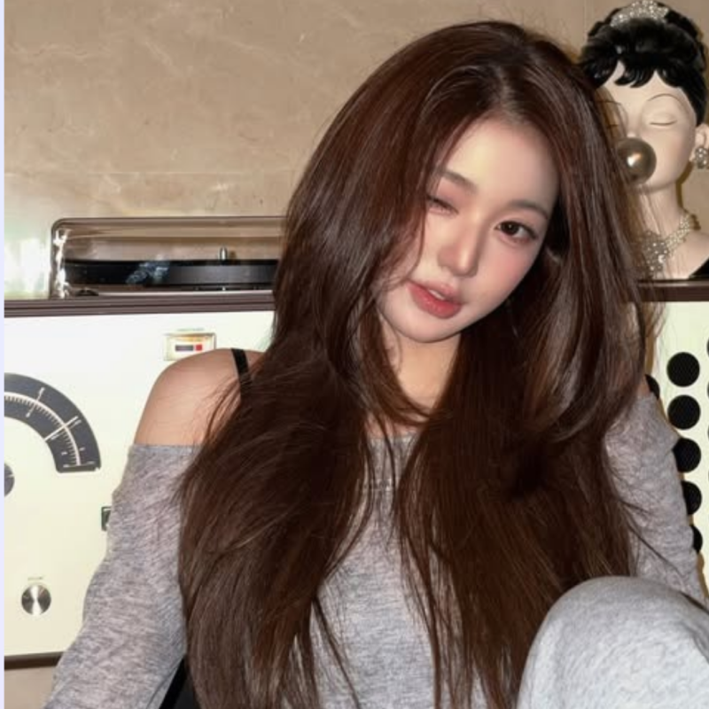"가방은 750만원, 옷은 5만원대?" 디올백 언박싱한 장원영의 반전 사복