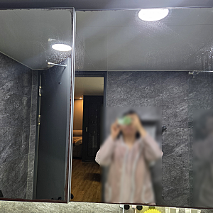 [내돈내산 집정비꿀템 1탄] 녹슨 거울 보수하기 (feat.상구네 만물상 거울시트지)