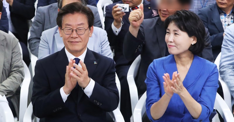 이재명 대통령 SNS 소통 늘렸다는데, 지지율 안 오르는 진짜 이유