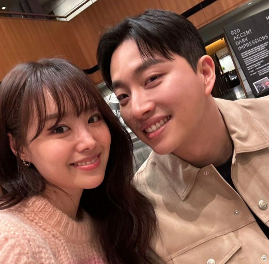 "며느리보다 수양딸?" 박위 논란에 소환된 윤소희는 누구? 추석영상 기괴하다?