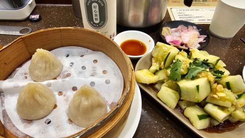 서울역 맛집 호우섬 소롱포 파이황과(오이무침) 홍차맥주 후기｜기차 타기 전 아티제 라떼....