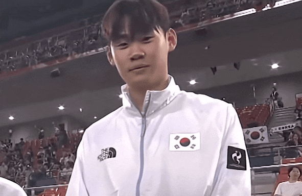 “19세 박승수에게 무슨 일이” 전역모→메롱 영상→3년 전 U-17 탈락까지