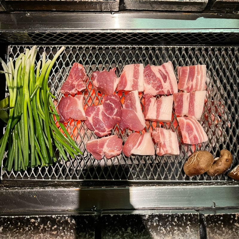 을지로 흑돼지 고기 맛집 산청숯불가든 저녁 웨이팅