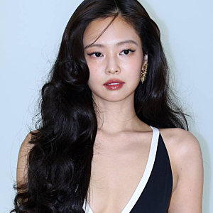 "제니가 갑자기 왜 나와?" 위켄드 내한 콘서트, 알고 보니 두 사람은 "이 작품"으로 인연