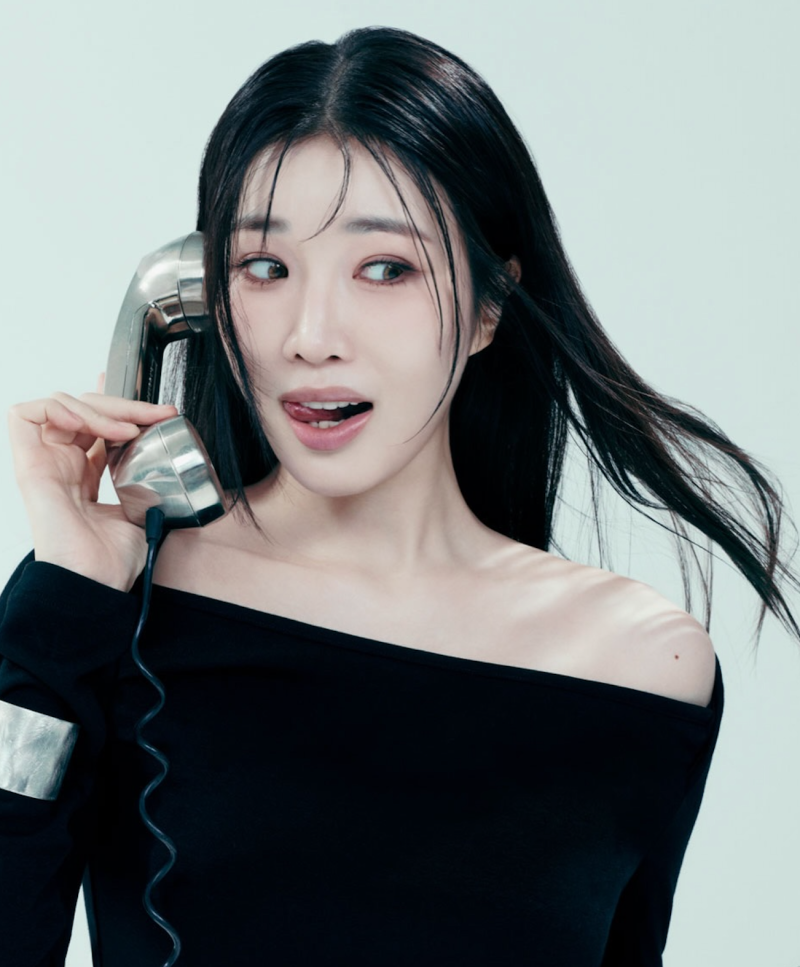 다비치 이해리 오프숄더 블랙 니트, 수화기 들고 "콘서트 보러 올 거지?"