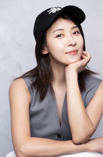 다모 커플 이서진·하지원, 20년 만에 재회…싱가포르서 무슨 일이?