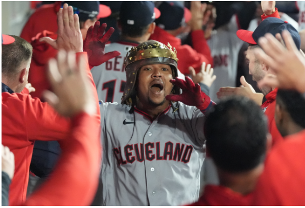 [MLB]환호!!!! "2연패 후 2연승 기적 일궜다!" 벼랑 끝 클리블랜드, 시카고 원정서 터뜨린 대역전....