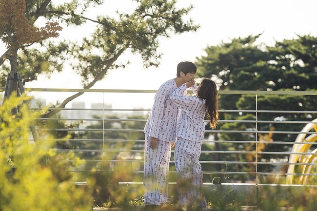 "재벌 3세가 '을'이 됐다?"… 김영광·채수빈 넷플릭스 '나를 충전해줘' 로맨틱한 공생의 시작