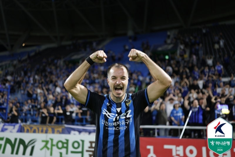 인천 무고사·이청용 투톱 출격, 31라운드 포항전 선발 명단 공개