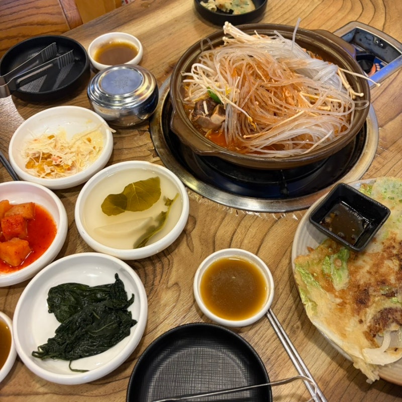전주 한식 맛집 청년매운갈비찜 전주본점 부드러운 소갈비찜 점심메뉴 추천