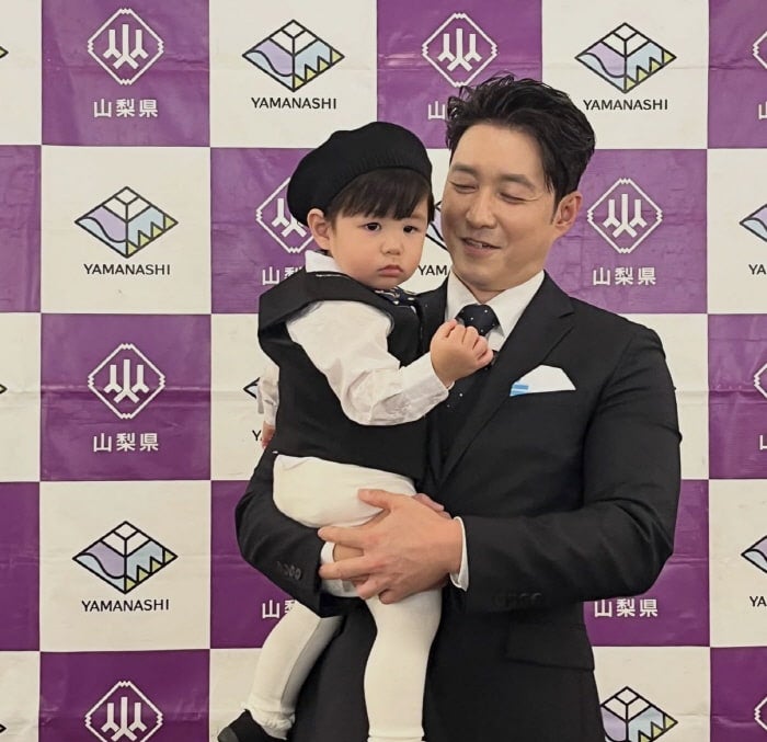 "아들과 나란히 초대 홍보대사"…'48세' 심형탁, ♥18세 연하 사야 고향서 日 위촉 '기적의 겹....