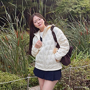 수지 패딩 케이투 K2 머그다운 여성 경량패딩 착샷, 가벼운 아웃도어 구스다운 추천