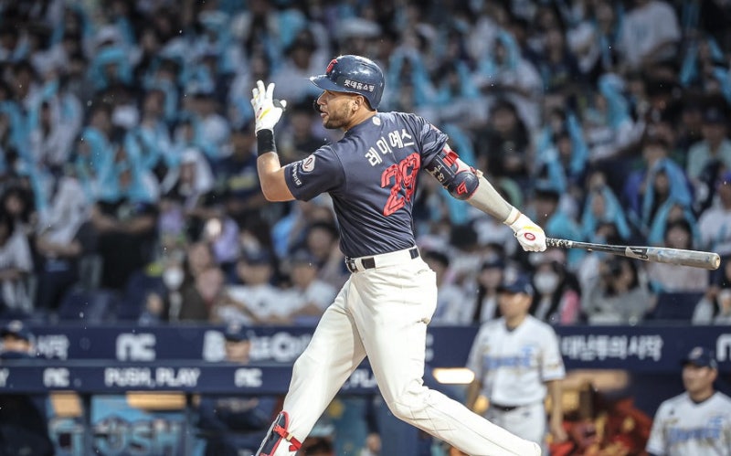 "KBO 205안타?!" 레이예스, 최원준 제치고 역사를 썼다
