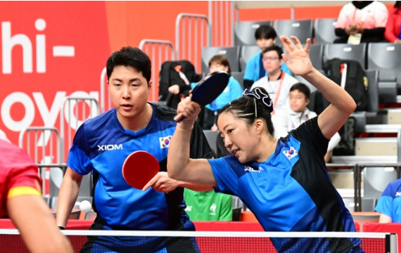 임종훈·신유빈, 3-10에서 기적의 역전 우승! WTT 중국 스매시 정상