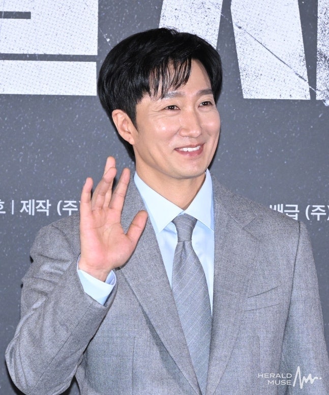 박해일, 논란에 모습을 감출 줄 알았는데… "예상을 뒤집은 행동"에 시선 집중