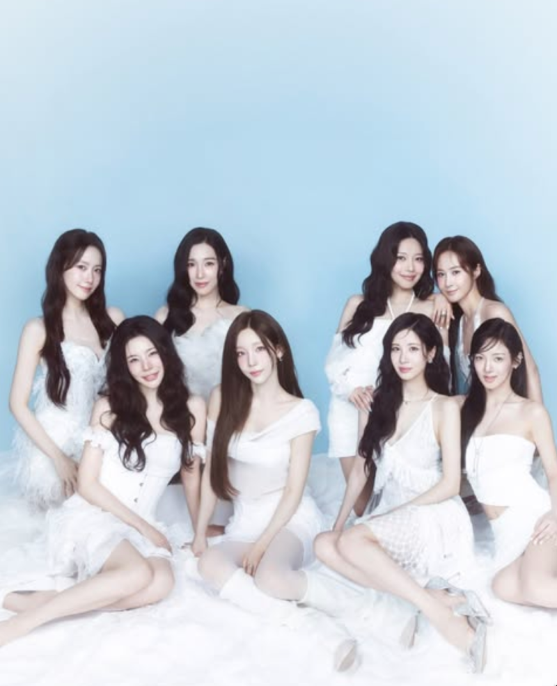 “눈밭 위 8명의 청순 요정”…소녀시대, 2027 시즌 그리팅으로 예고한 20주년 완전체