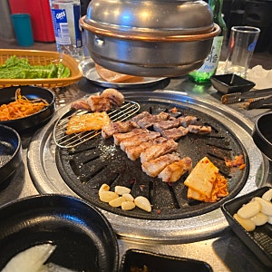 여수 죽림 연탄창고｜꽃삼겹살 먹으러 또 가고 싶은 고깃집