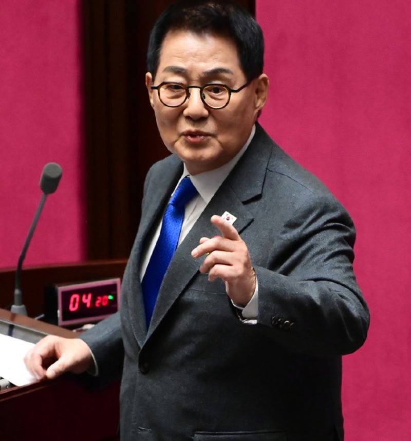 박지원 “조희대, 제2의 윤석열 닮았다” 강도 높은 비판