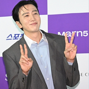 "잠이 다 깼어" 이광수, 버블서 팬 위로하다 '금칙어' 소동에 식은땀 흘리며 급수습