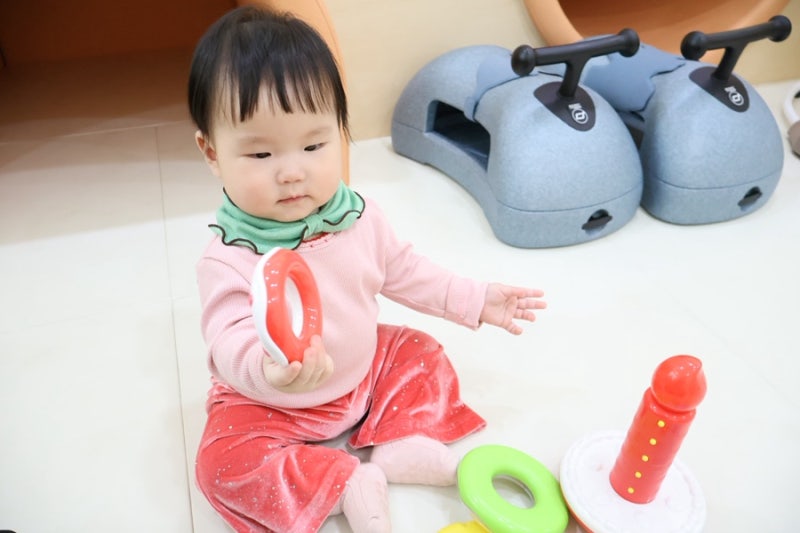 그로우바이 룰루 스카프 7개월 아기 실착샷으로 보는 환절기 어린이집 등원룩 아기 스카프 ....
