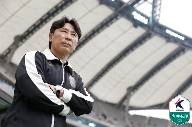 "확실한 팩트도 아닌데..." 한국 축구 연이은 논란에 김기동 감독이 한숨 쉰 진짜 이유
