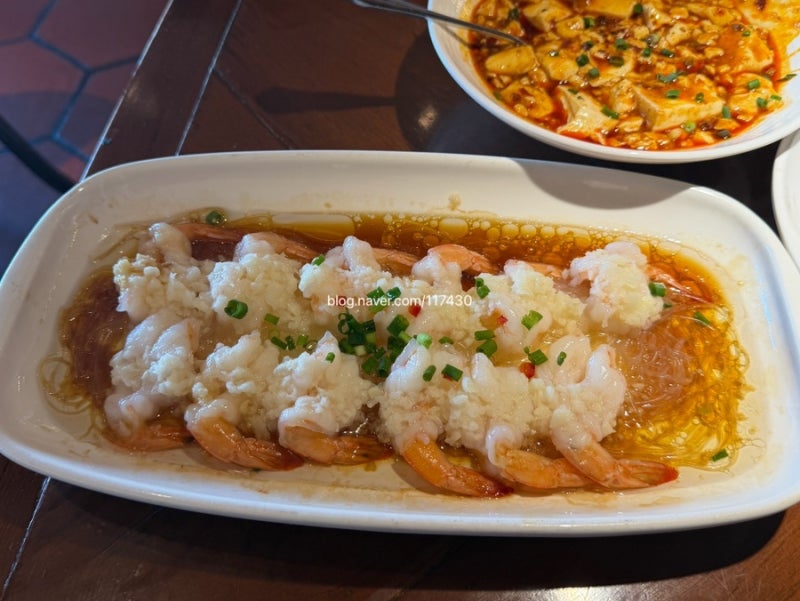 칭다오 와이포지아 후기 / 믹스몰맛집 메뉴추천 ! 중국첫음식점 !