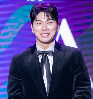 예능인인 줄 알았는데 이이경 프로필 나이 키 학력 결혼 배우 집안까지 의외네요