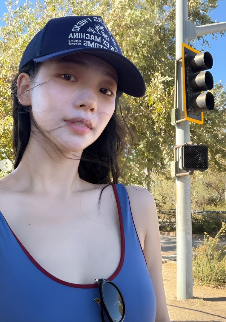 "무대에선 여신이더니 말리부에선 서퍼?" 에스파 카리나, 민낯에 "데우스 모자" 쓰고 즐긴 휴....