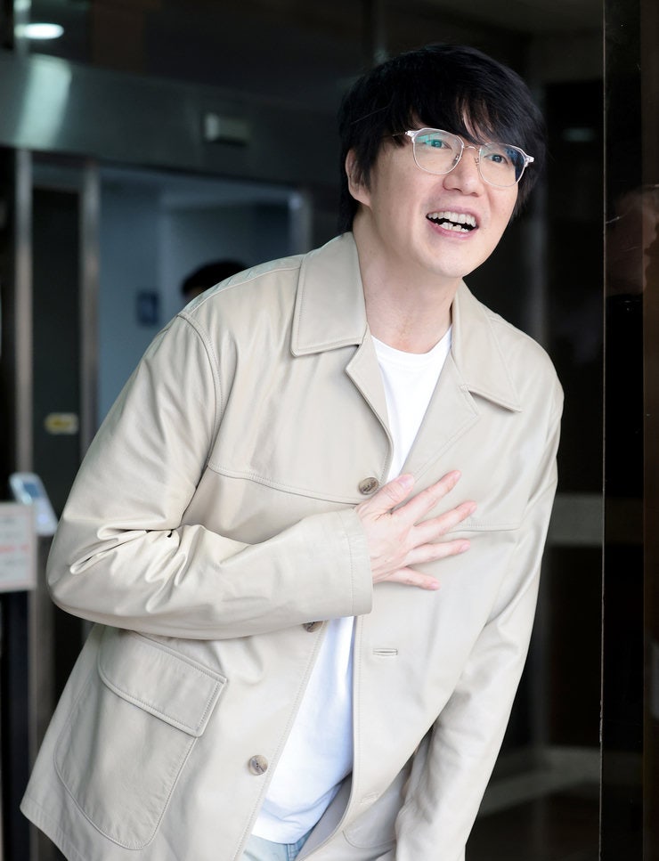 '고막남친' 성시경, 16만원 콘서트 땡볕 논란에 팬들 뿔났다더니… 노래는 완벽인데 대체 뭐....