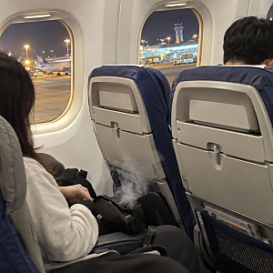 청주공항 제주행 여객기 보조배터리 화재로 승객 168명 대피