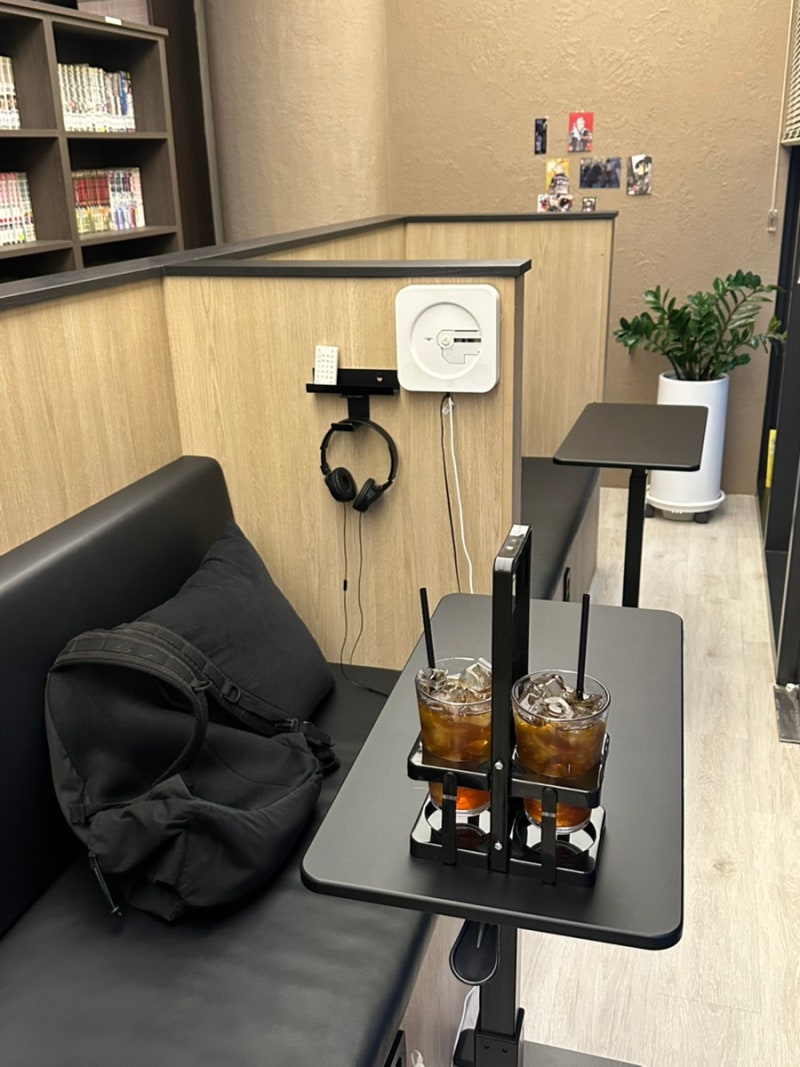 광주 | 첨단 실내데이트 이색데이트 LP와 OTT를 즐길 수 있는 감성카페, 칠플레이스