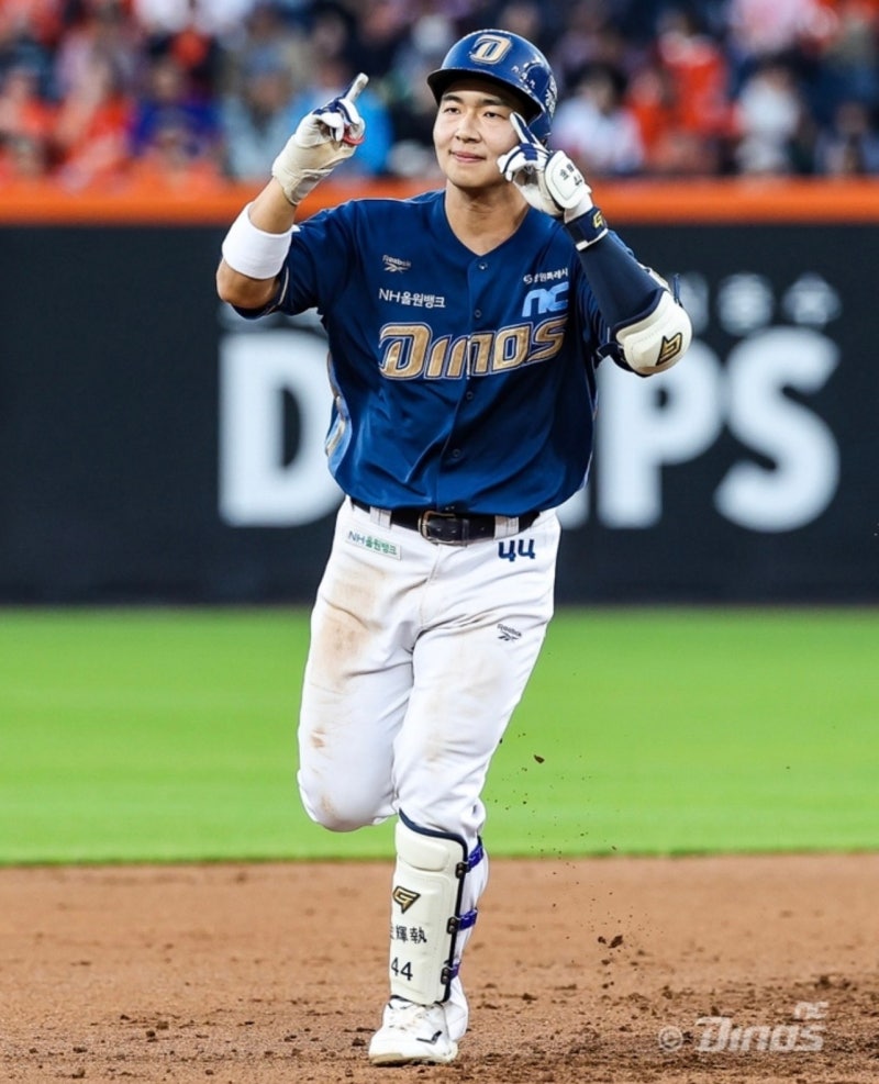 김경문 감독 고별 경기, 한화 이글스 9회 대추격에도 NC에 8-9 패배… 씁쓸한 시즌 마무리 ⚾