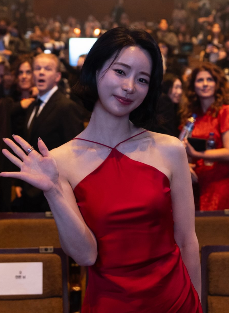 임지연 레드카펫 단발 논란? 블랙 드레스에 더 눈이 간 의외의 이유