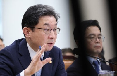 6만8000건 유출, 5대 은행장 전원 국감행… 안랩은 오히려 17% 뛰었습니다.