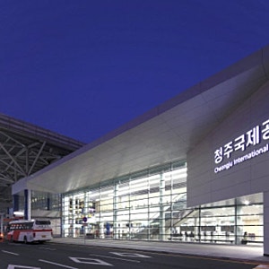 청주공항 이륙 준비 여객기서 배터리 발화… 168명 전원 대피·인명피해 없어